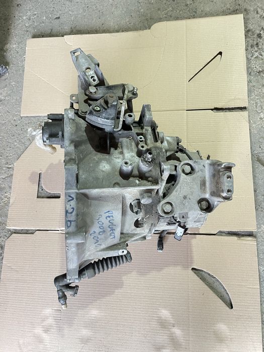 Cutie manuala Peugeot 2008 II / 3008 II 1.2 thp 9811243810 a 2017-2024