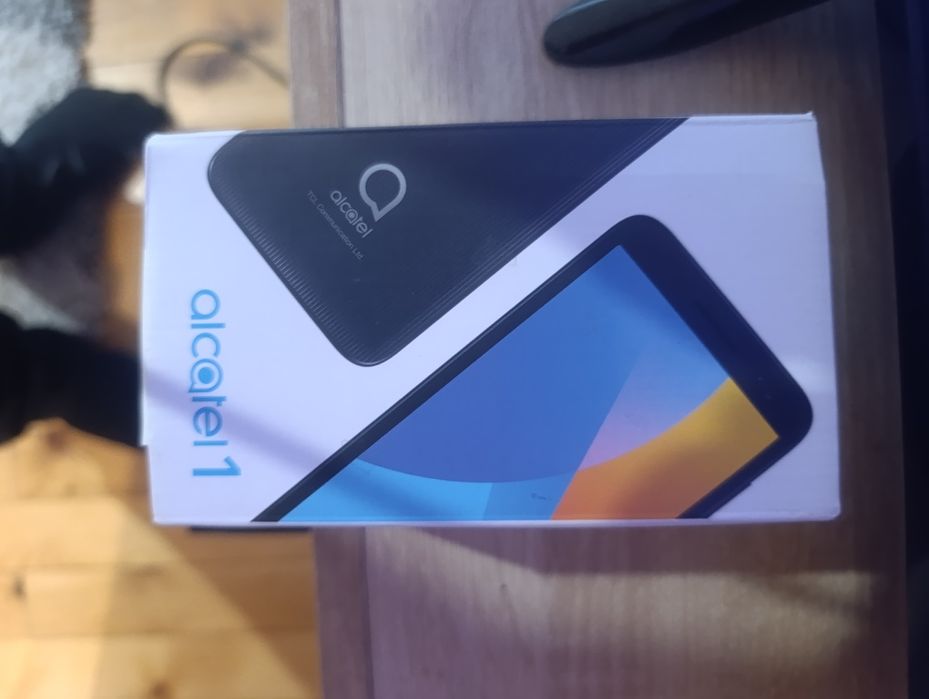 Alcatel 1 с кутия