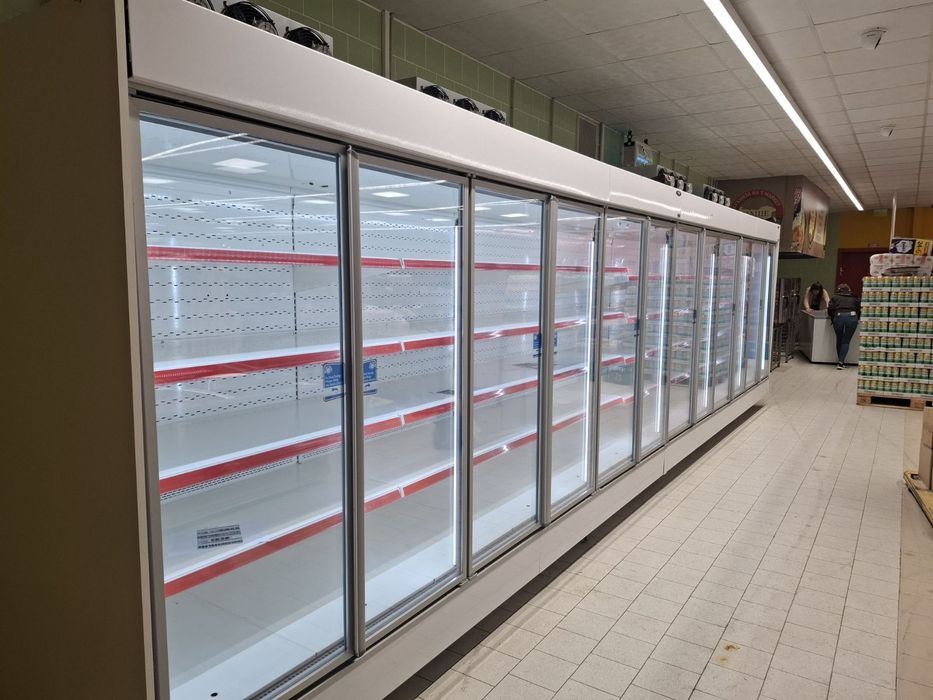 Крайстенна хладилна витрина Linde Monaxis с вграден хладилен агрегат