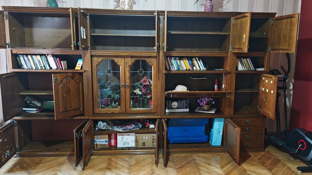 Vând mobila, biblioteca