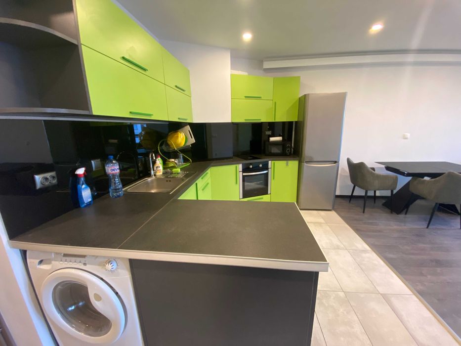 Двустаен апартамент под наем в ж.к. Младост 4