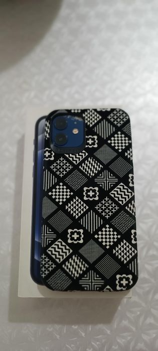 iPhone 12 на хорошим сост