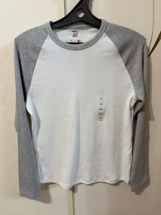лонгсливы Uniqlo
