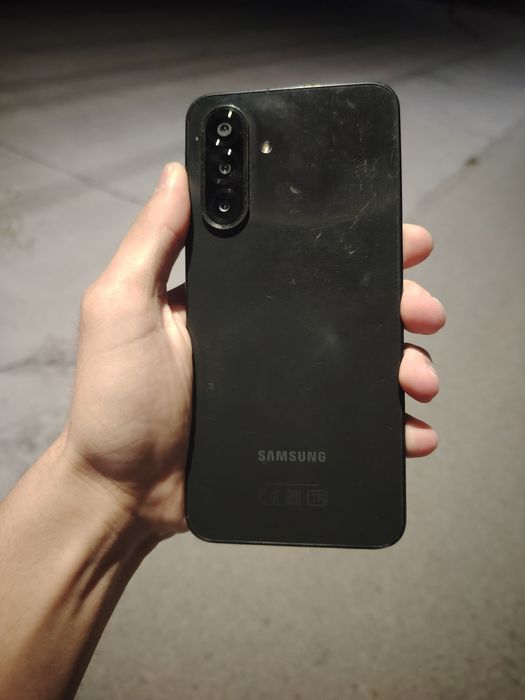 Samsung A17 128/6