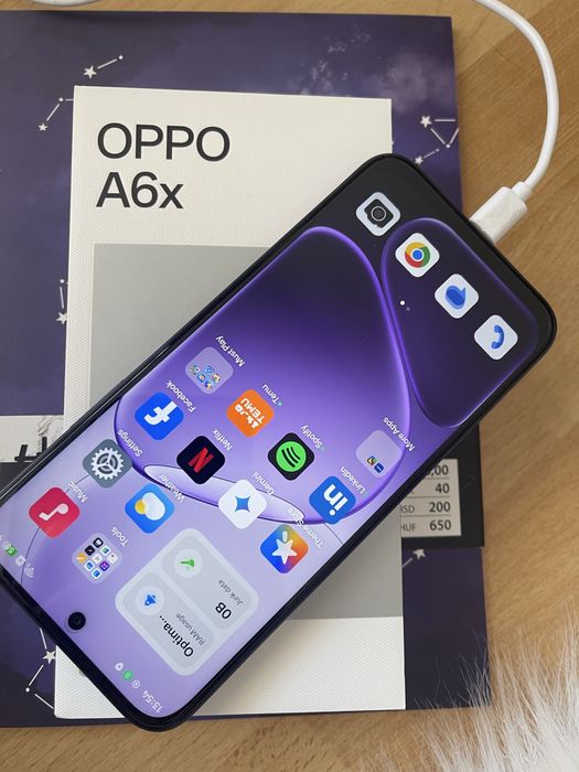 чисто нов смартфон OPPO A6x