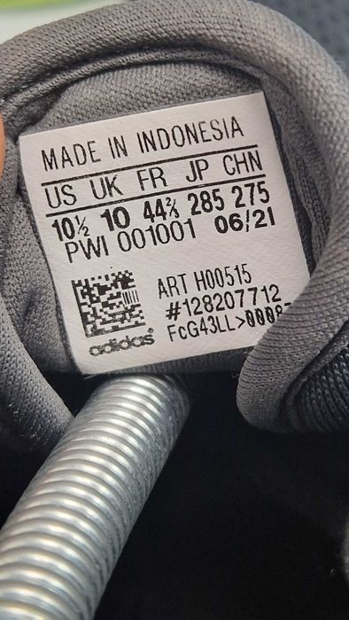 Оригинални мъжки маратонки- Adidas EQ21