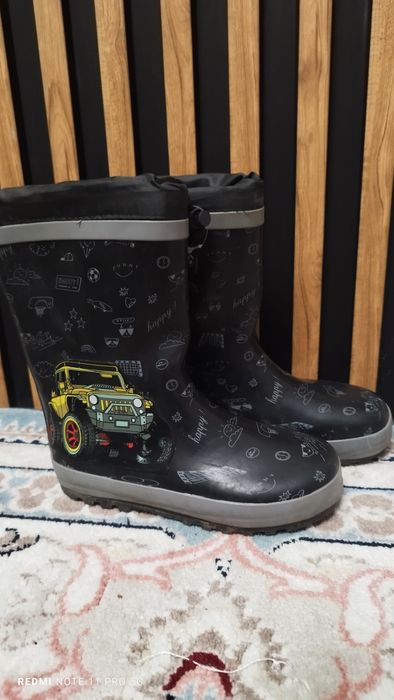 Продам резиновые сапоги