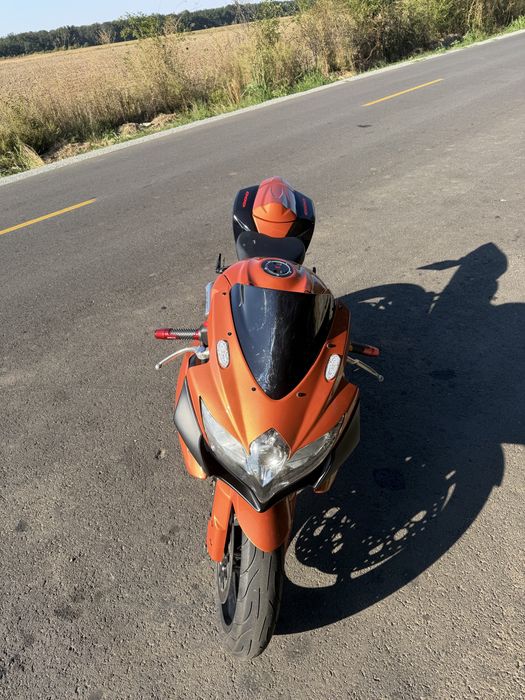 Suzuki GSX R 600 K8