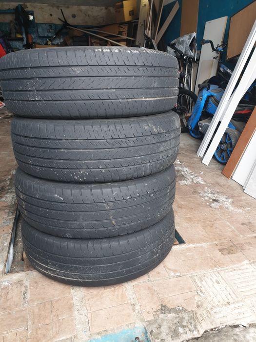 Продам шины MAXXIS