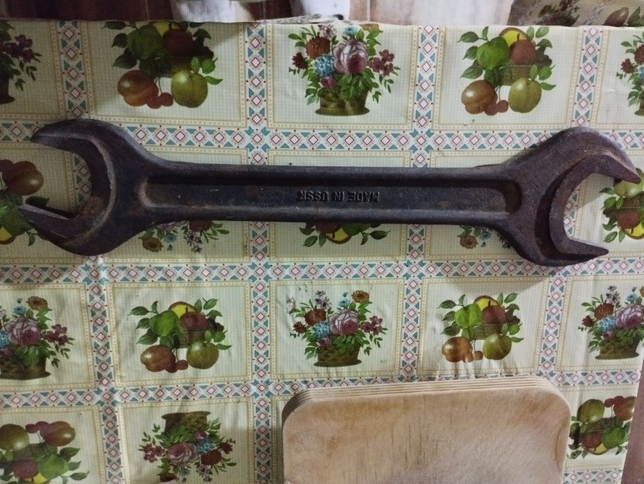 Продам гаечный ключ