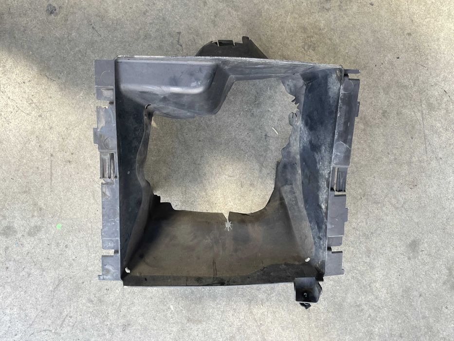 Deflector aer stanga Vw Touareg CR7