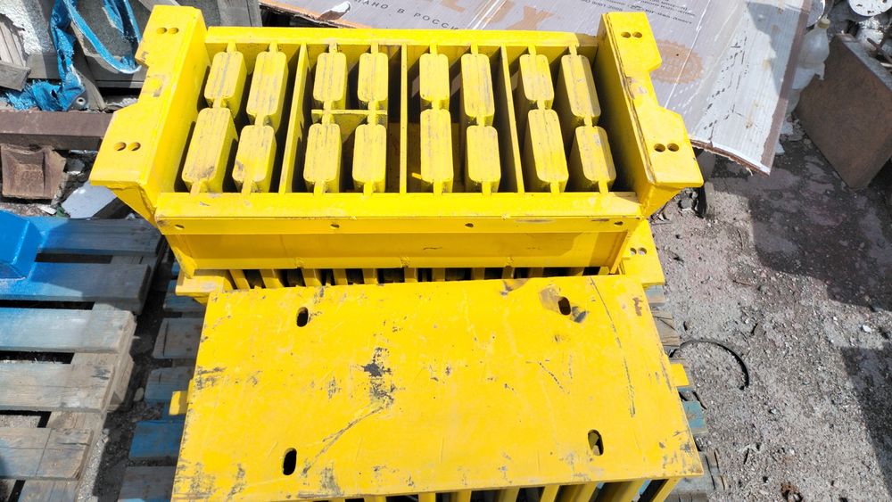 Матрица для сплитерных, песко-блоков