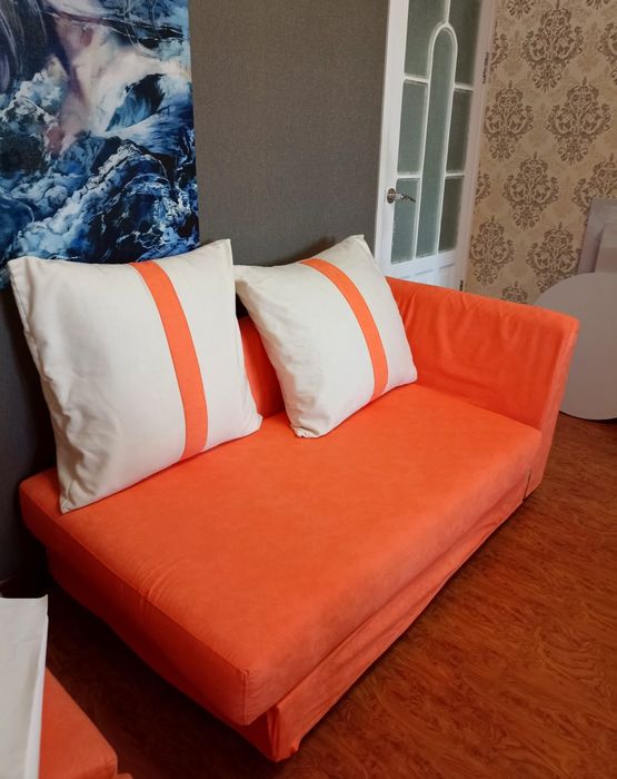 Диван и две мягкие подушки дешевле чем в магазине