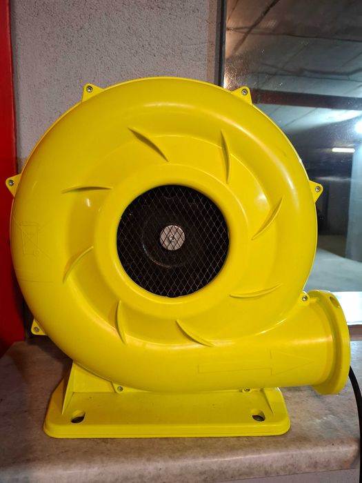 Помпа /компресор/ за батут, 220V - 50Hz. 2 бр.: 650-720W и 580-610W