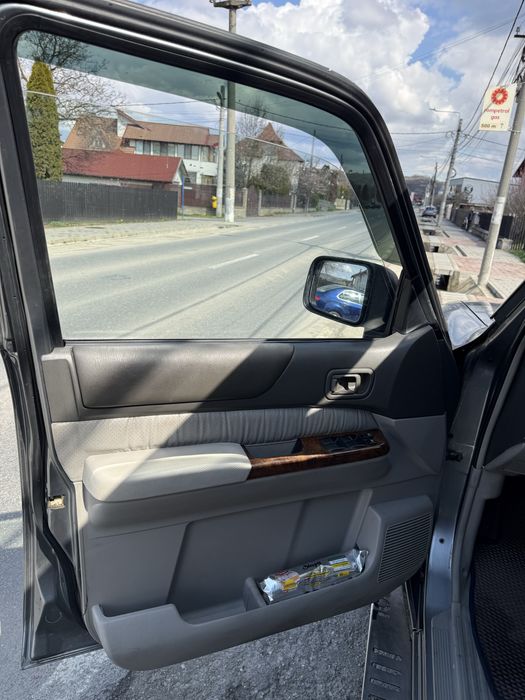 Nissan patrol y61 2004 model america autoutilitar td42