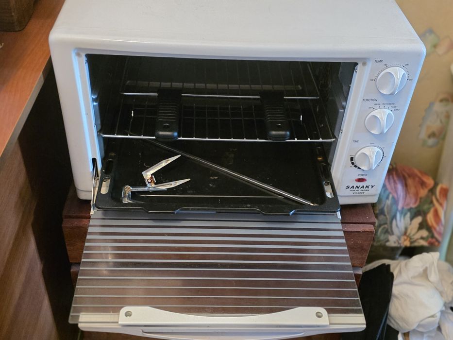 Продам мини печь в хорошем состоянии.