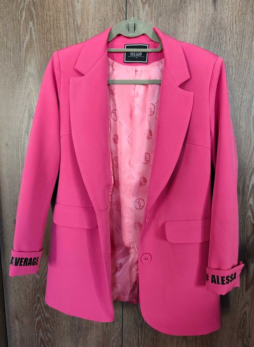 Alessa нов блейзър циклама