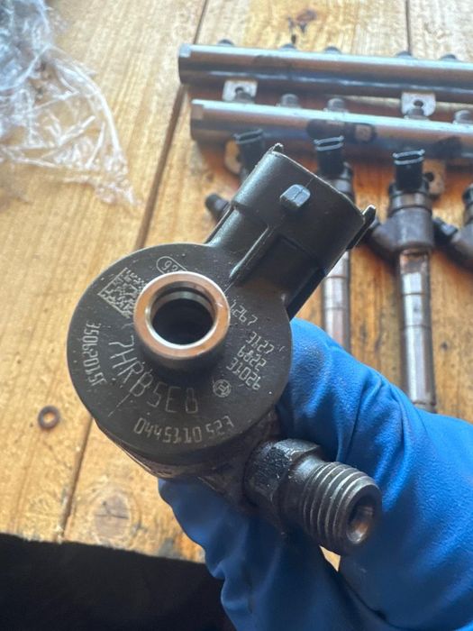 Kit/Set De Injectie Combustibil Jeep Grand Cherokee 3.0Crd 2010-2024 -> 0445110523