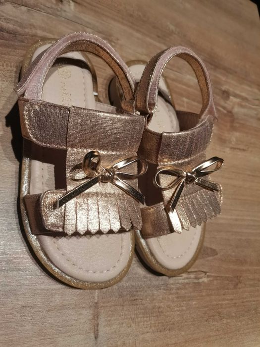 Детски обувки - боти, сандали,кецове