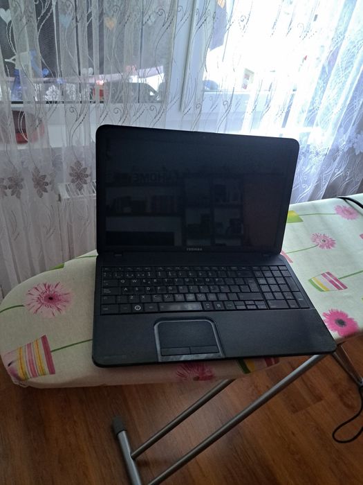 Laptopuri Toshiba/ Medion - 250 Lei