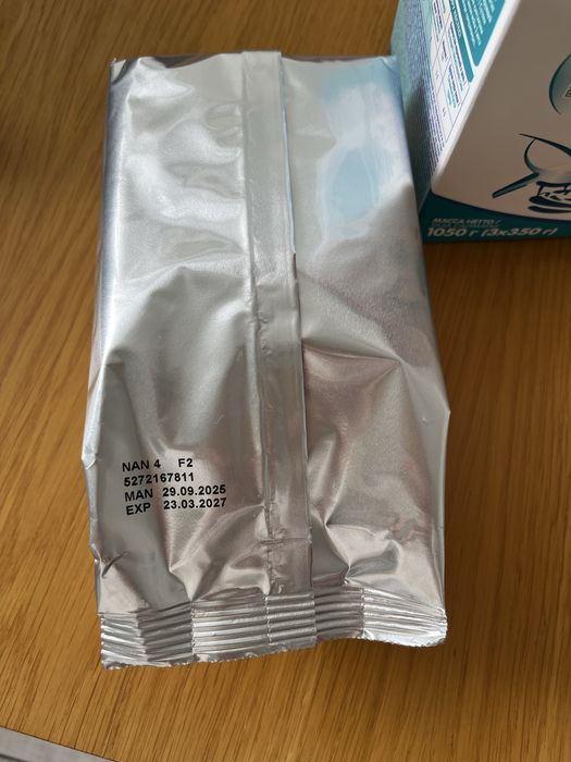 Детская смесь Nan 4