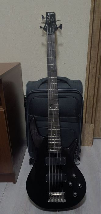 Bas gitara yangi