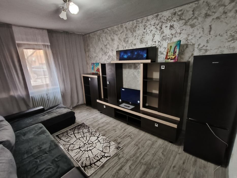 Închiriez camera camin stil garsoniera