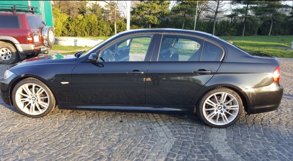 BMW E90  320d- 2008 -DIESEL - NEGRU - 5 UȘI - MOTORIZARE 2.0 - STARE BUNĂ
