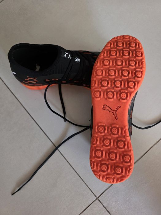 Vand adidași de fotbal Puma