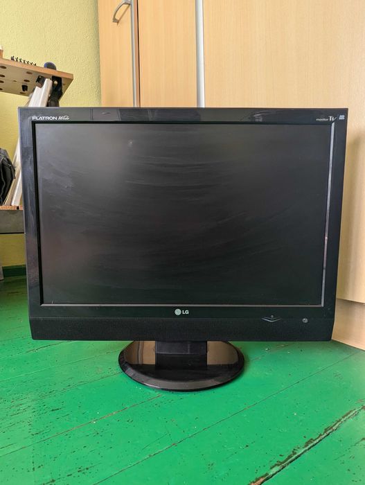 Телевизор LG Flatron M228WA