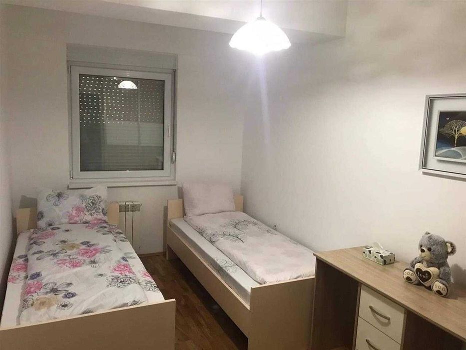 Дава се под наем Двустаен апартамент в Бургас, Меден рудник - зона А - 54 кв.м за 153 € - Снимка #4