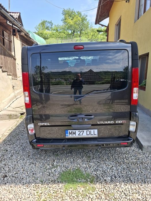 Opel Vivaro 2.0D 2011