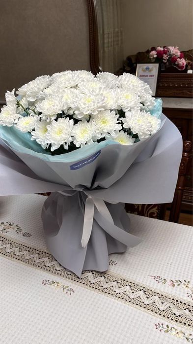 Цветы в корзине букеты