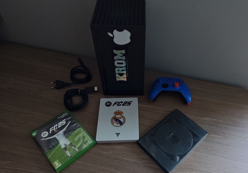 Xbox Series X 1TB + controller original custom + jocuri + cutie