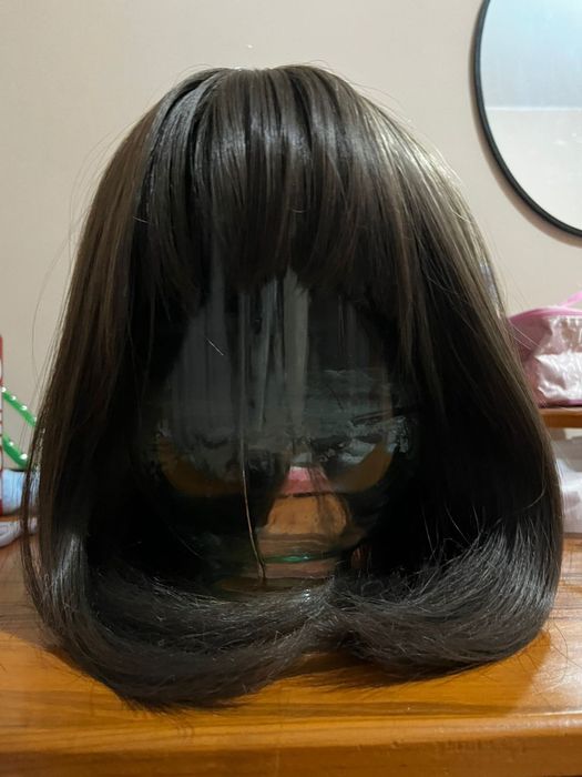 Продам парик,средней длинны.