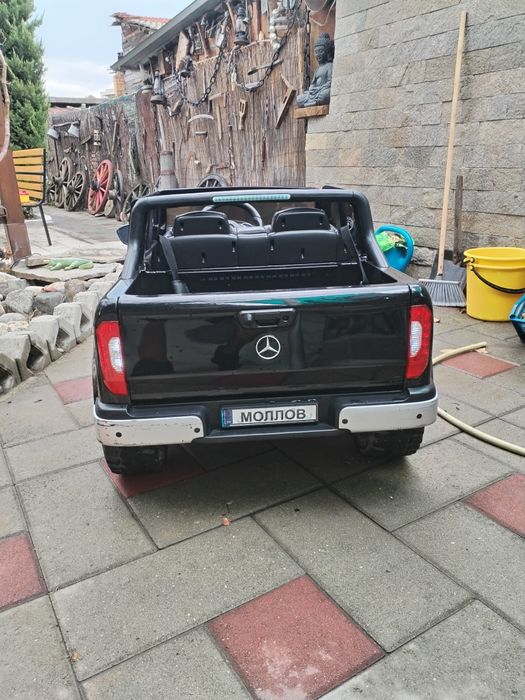 Електрическа кола Mercedes, Х-Klasse, 4 двигателя, 2 места
