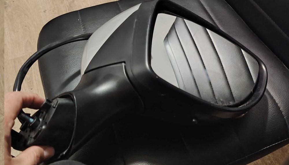 Огледало Дясно за Рено Клио 5  Renault Clio V