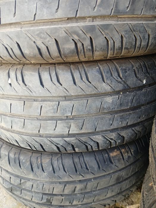 225 55 17  С  за бус Продават се 4 броя