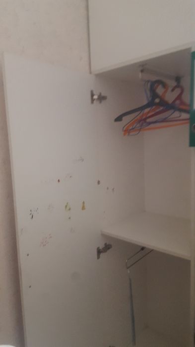 Стол б/у на кухню