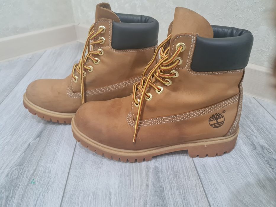 Продам зимние ботинки