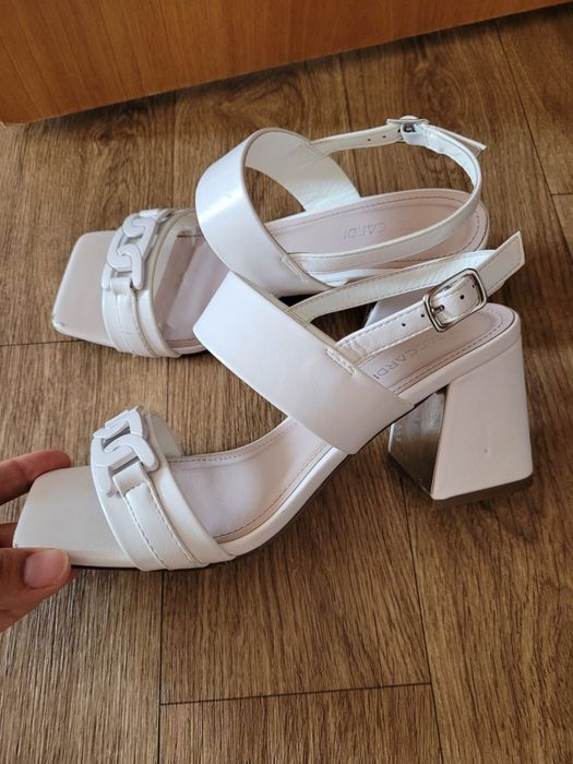 Продам босоножки 36 размер