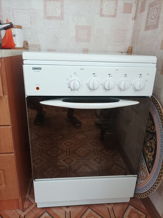 Продам газ плиту