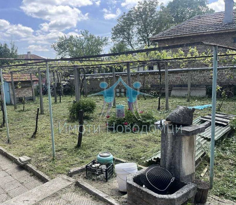 Продава се Къща в Шумен, Пазара - 160 кв.м за 230 €/кв.м - Снимка #1