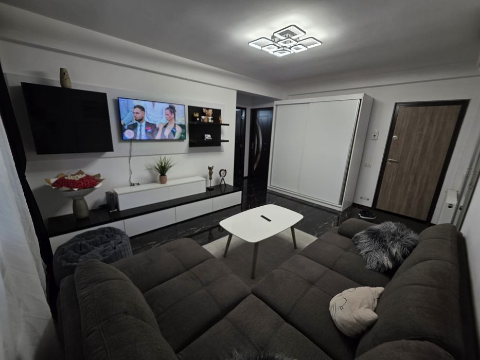 Vind Apartament-Spațiu Comercial- Faleza Nord(Particular)