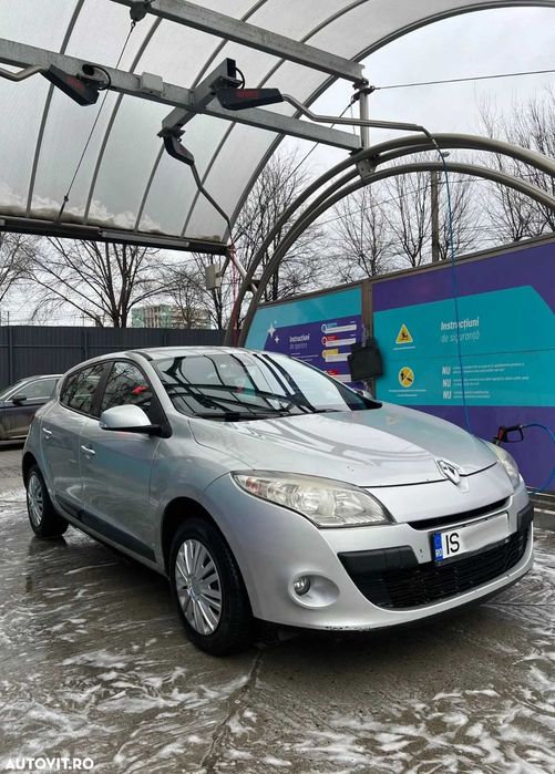 RENAULT Megane