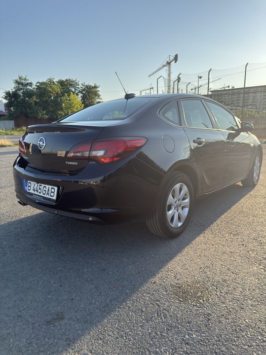Opel Astra J Sedan 1.4 Turbo 140 CP Benzină 2018