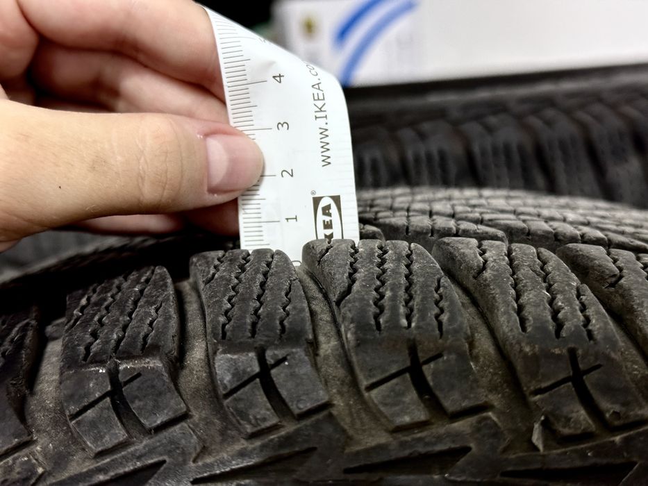4 бр. зимни гуми Goodyear UltraGrip Ice 215/55 R16