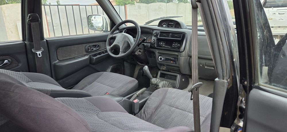 Mitsubishi L 200 climatronic 4x4 Diferitial blocabil la buton