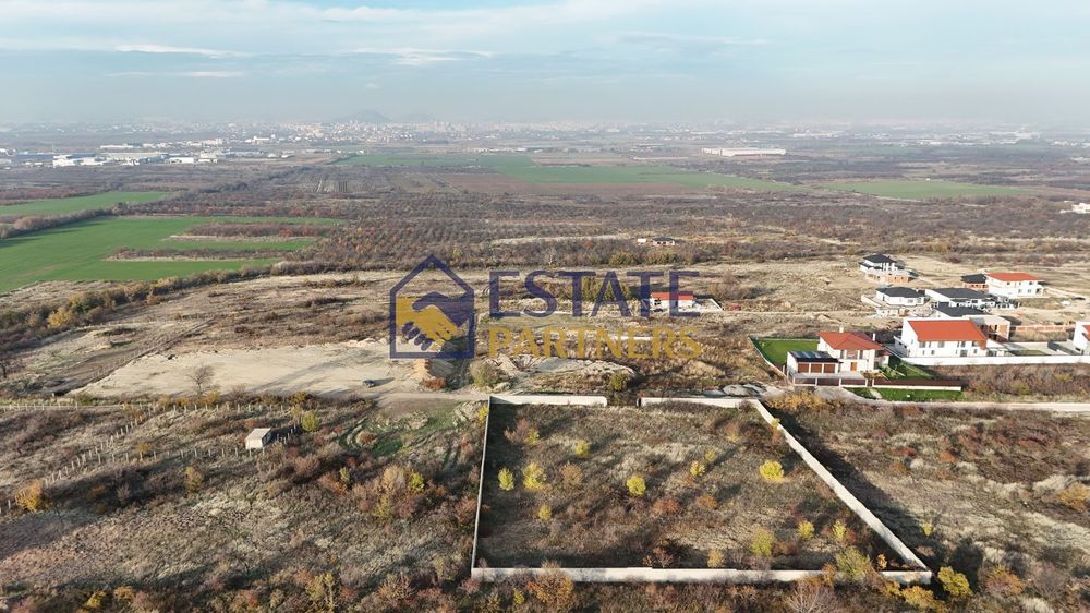 Парцел в Пловдив, област-с.Белащица площ 1536