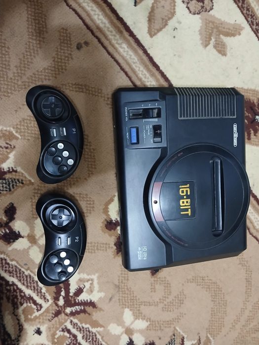 Продам Sega retro genesis ,с встроеными играми